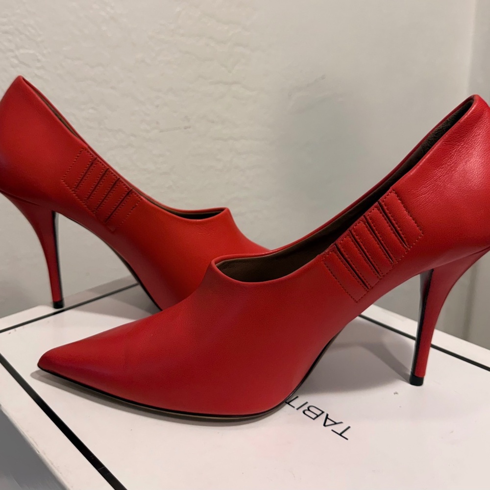 NIB Tabitha Simmons Red Nappa Leather Oona Pumps Sz:40/US 10/Pop of Red